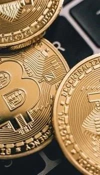 The Pros and Cons of Downloading Crypto Bots
